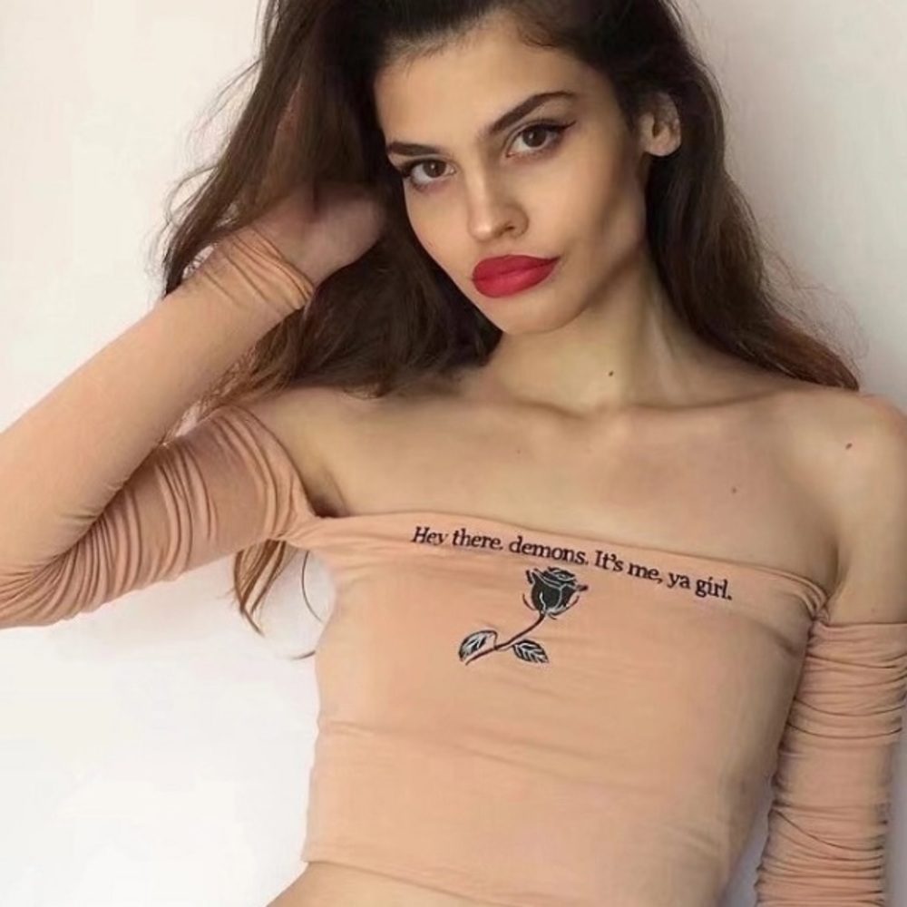 Off the shoulder crop